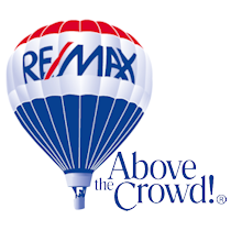 REMAX Above the crowd